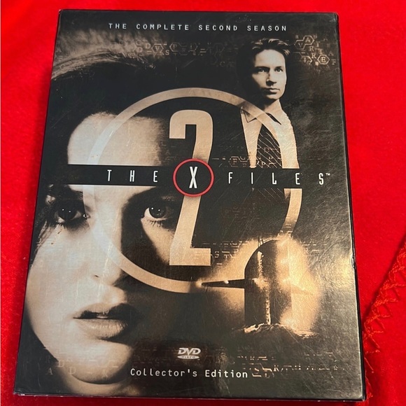 The X Files complete 2nd & 3rd Seasons DVD sets - Picture 7 of 12